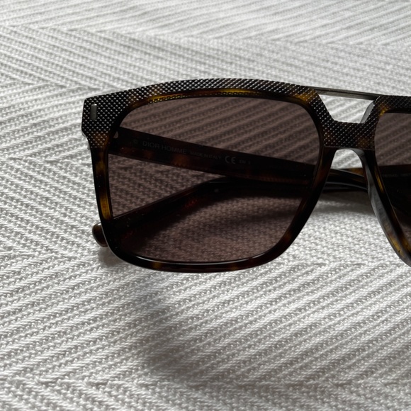 Christian Dior Homme "Black Tie" Tortoiseshell Sunglasses With Case & Lens Cloth - Picture 3 of 9